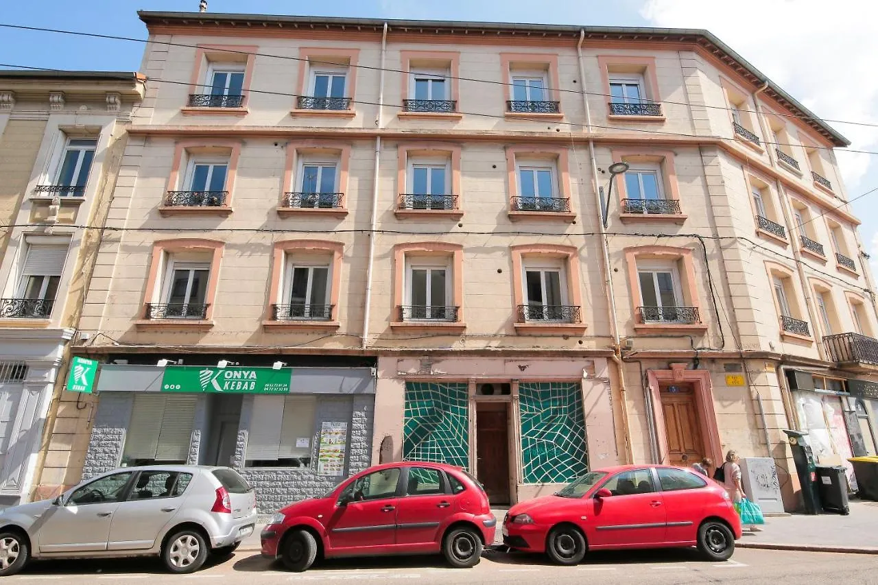 Appartement Le Rétro, T2 hypercentre chic et cosy, Wifi par SOVALFI à Saint-Etienne